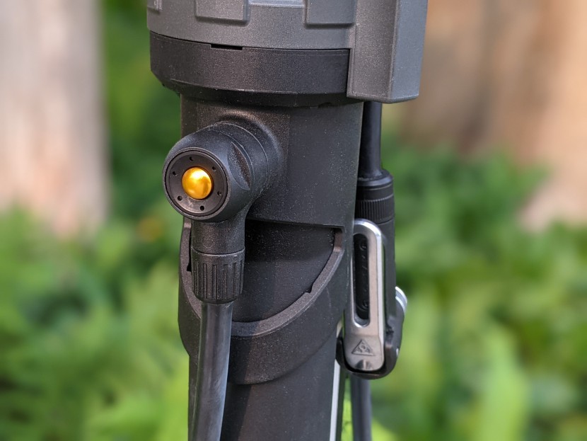 there's a pressure release valve by the top of the pump and another...