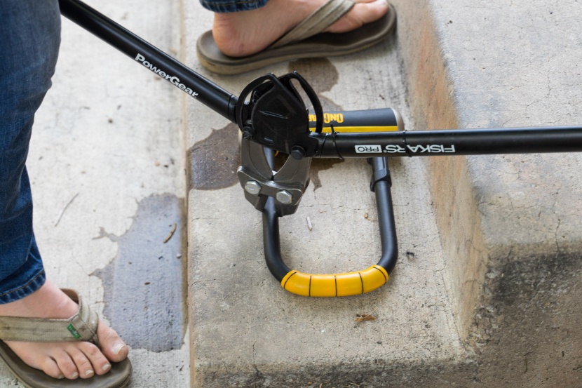 standard bolt cutters don't stand a chance against the onguard brute...