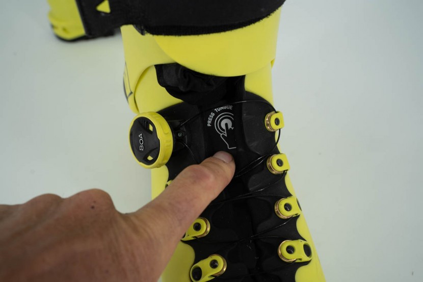 fischer travers cs - the tongue gusset needs to be nested properly for optimal lower foot...