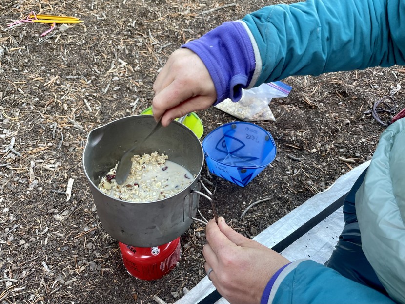 snow peak gigapower 2.0 - conducting the oatmeal test with the gigapower.