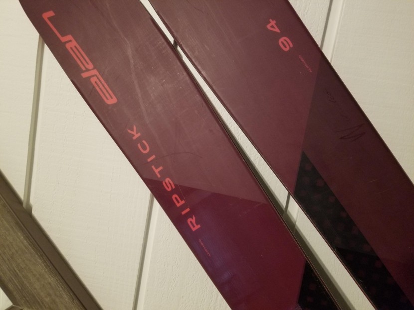 elan ripstick 94 w - this model has dedicated left and right skis, an unusual...