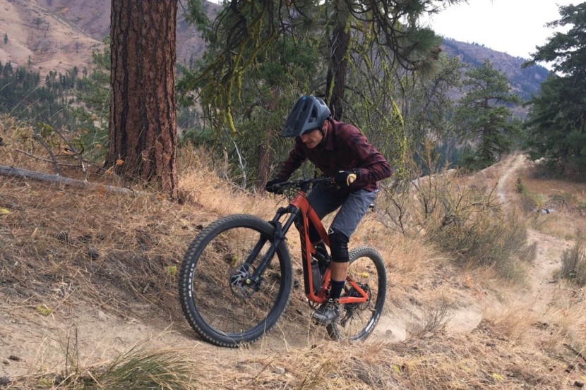 leatt airflex hybrid - they aren&#039;t exactly cheap, but we feel the dialed fit, comfort, and...