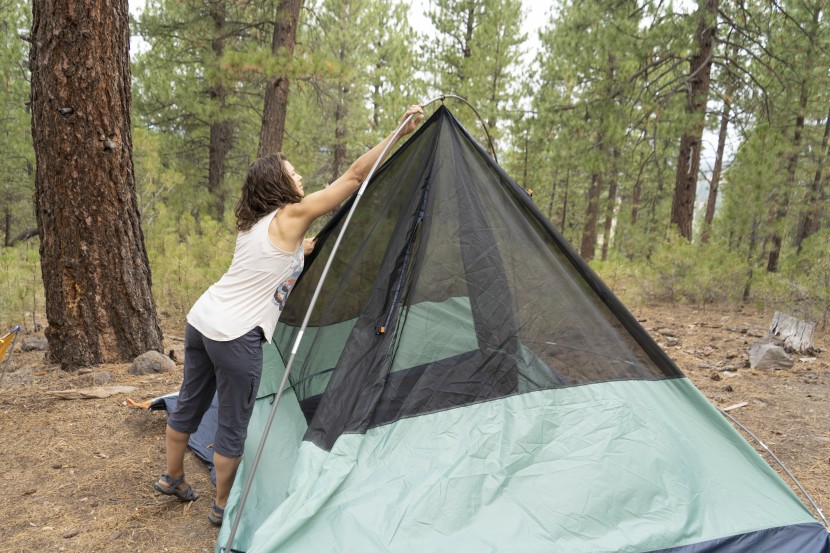 even with on pole down, unclipping the last clip proved just as hard...