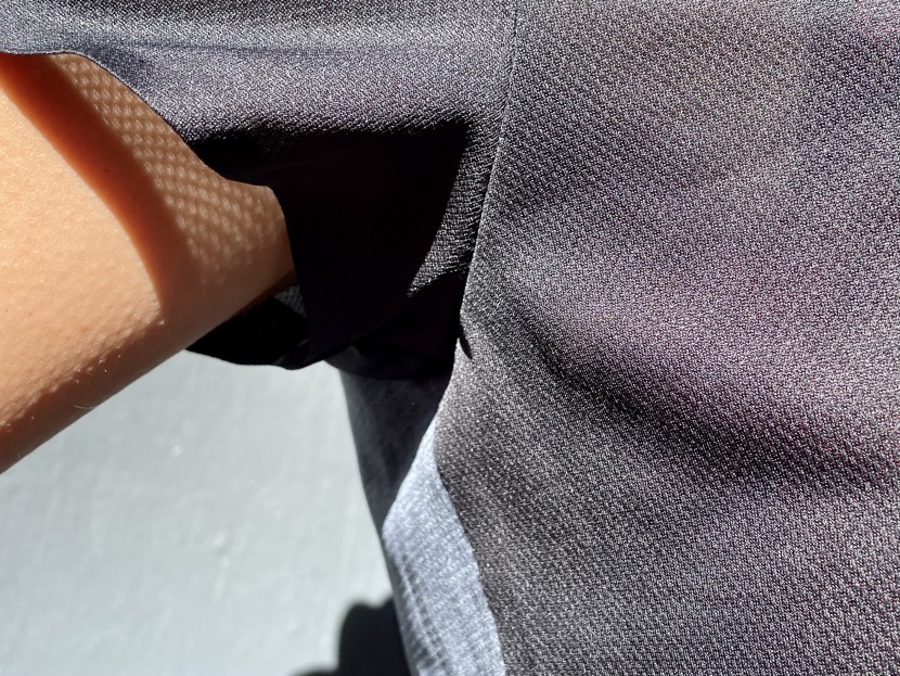 we are huge fans of taped seams like the ones on the on performance-t.