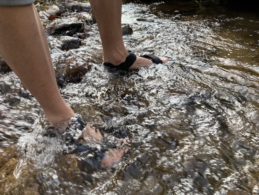 teva universal trail - underwater, the closed-cell foam doesn&#039;t absorb any water.