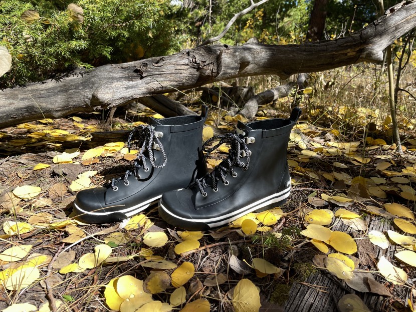 rocket dog rainy black for women - a somewhat minimalistic design, there aren&#039;t any added comfort perks...