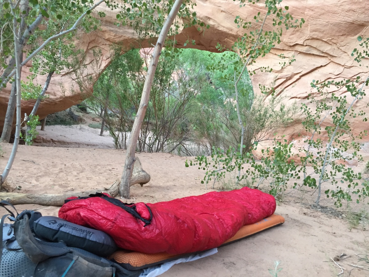western mountaineering alpinlite sleeping bag women review