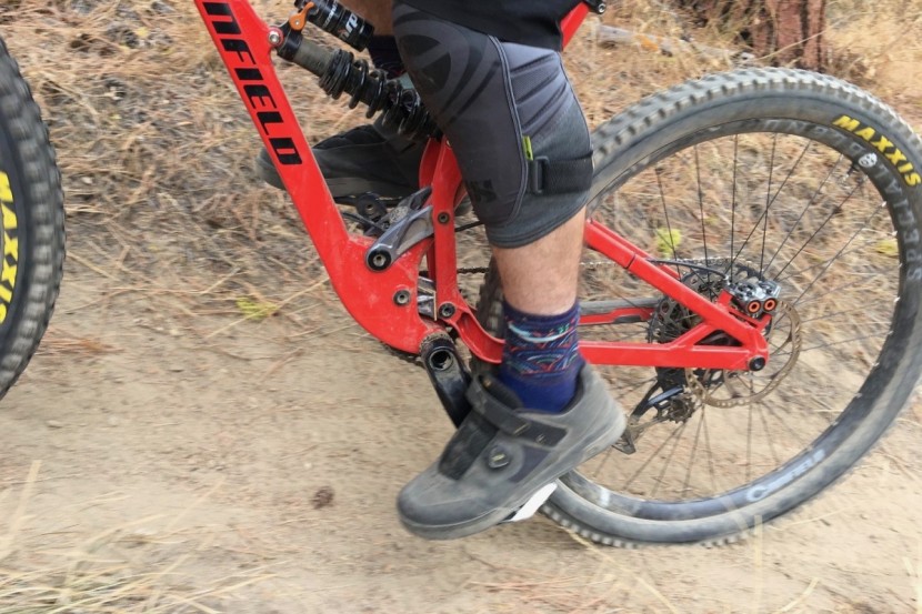 crankbrothers stamp boa - with a mid-pack weight, the stamp boa shoes are good for just about...