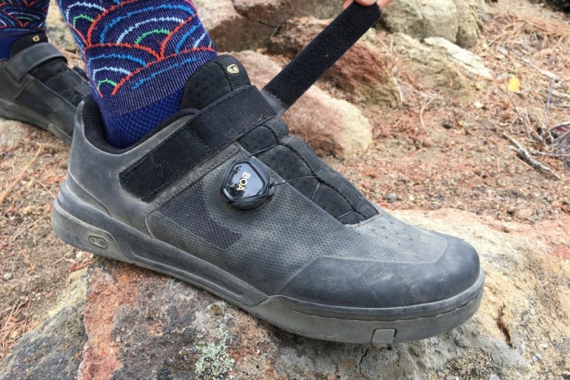 crankbrothers stamp boa - the perforated tongue and small mech panels on the sides of the shoe...