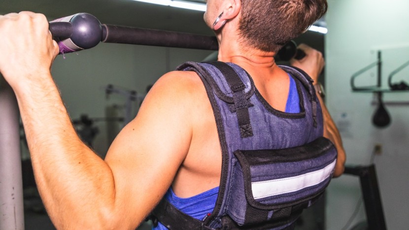 weight vest - the mir air flow&#039;s short torso design helps the wearer move freely...
