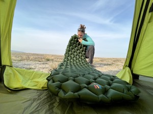 IS THIS THE BEST AFFORDABLE SLEEPING PAD? // Outdoor Vitals Oblivion Review  