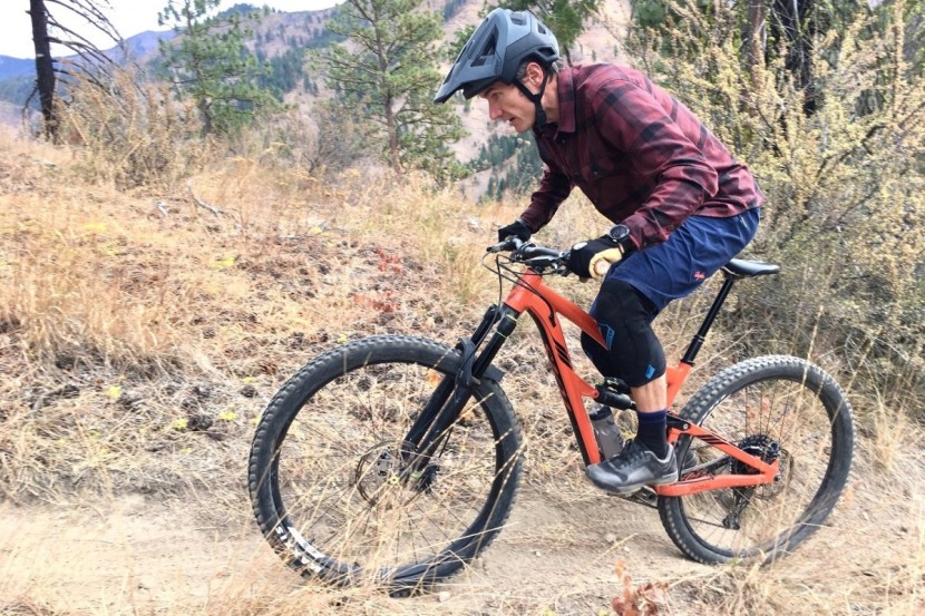 leatt mtb 4.0 enduro - remove the chin bar and enjoy supreme airflow.