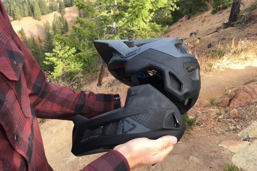 leatt mtb 4.0 enduro - the leatt is the lighter of the two dh-certified convertible helmets.