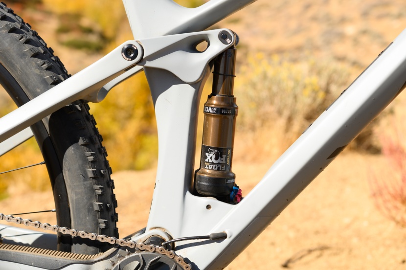 the fox float dps factory rear shock has a 3-position compression...