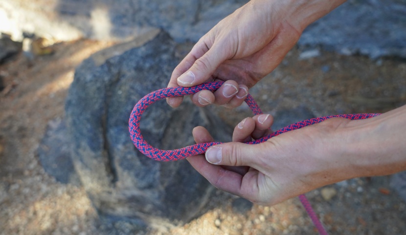 edelrid tommy caldwell eco dry colortec 9.3 - the 2-over-2 weave on this rope is unusually tight and dense. this...