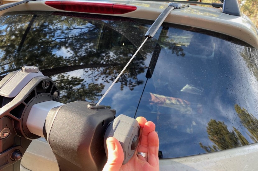 thule outway hanging 2 - torque limiting knobs ensure that you get the tension of the cables...