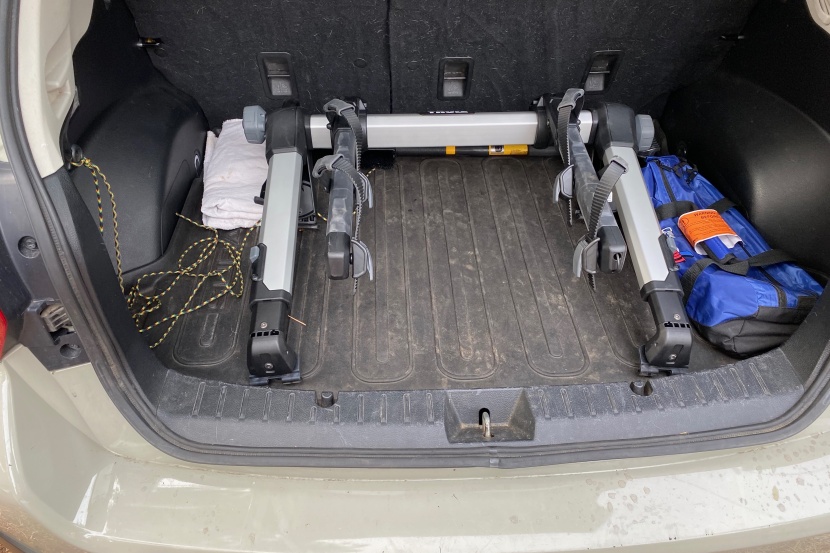 thule outway hanging 2 - when folded down, the outway hanging 2 easily fits in the trunk of a...