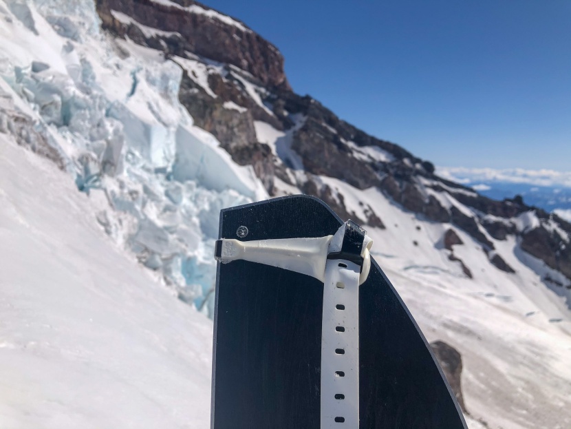 g3 splitboard lt glide - here you can see the clip has snuck out of the slot on the tail...