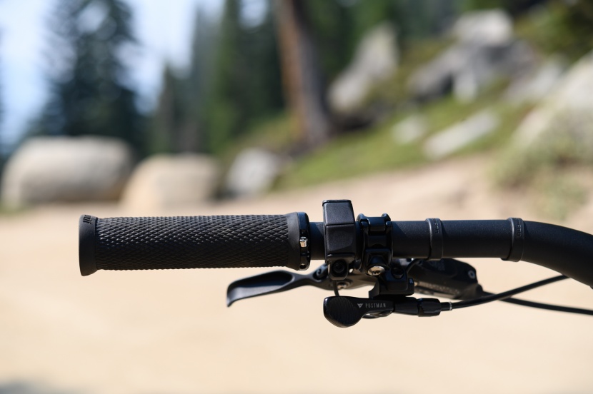 the low-profile shimano controls are easy to reach with the thumb...