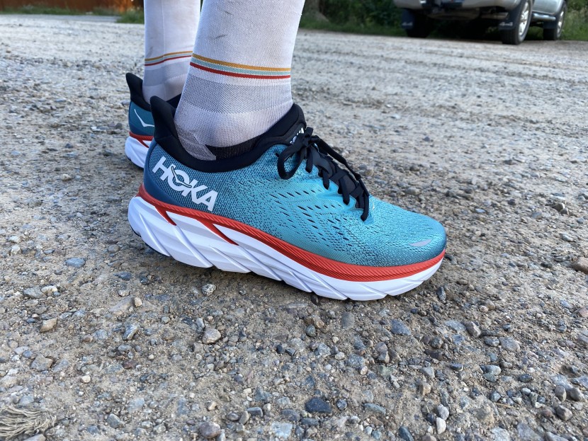 HOKA Clifton 8 8D アクアブルー/レッド
