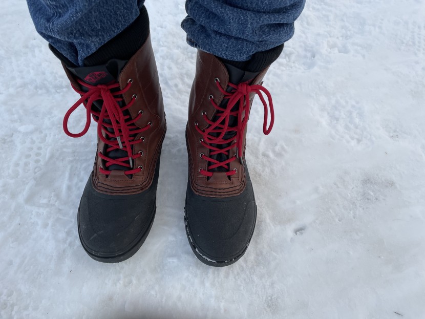 winter boots men - pac boots with laces still don&#039;t have any laces over the forefoot...