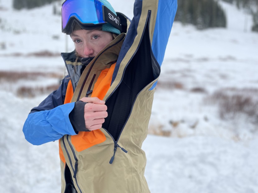 norrona lofoten gore-tex pro for women - large pit zips combine with excellent breathability to keep air flow...