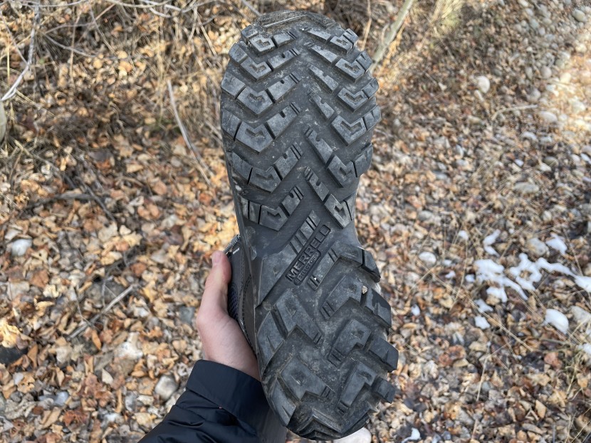 winter boots men - the tread of the thermo chill looks like it came off the tires of a...