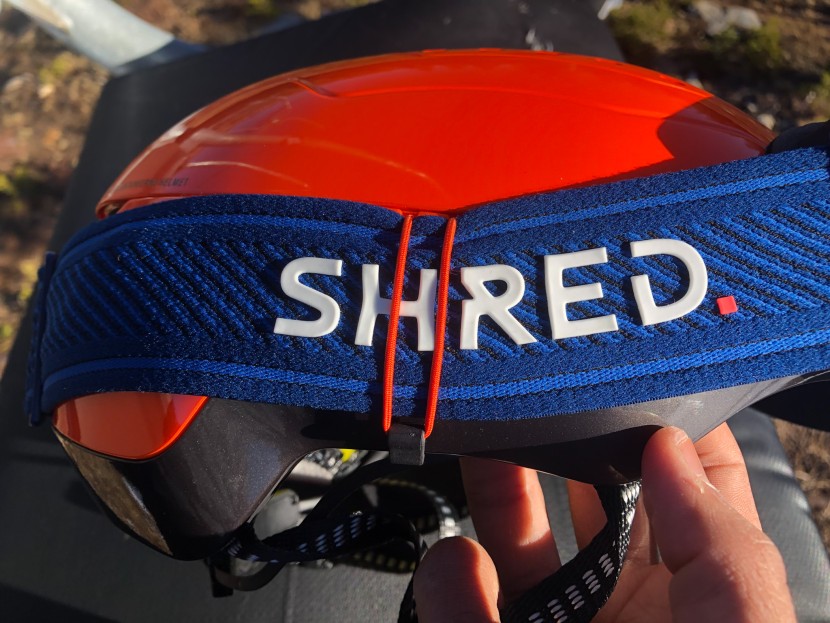 sweet protection ascender mips - the 50mm strap of the simplify + goggles just about maxes out the...