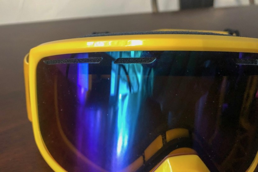 smith range - active venting of the lens. a great ventilation feature on this...