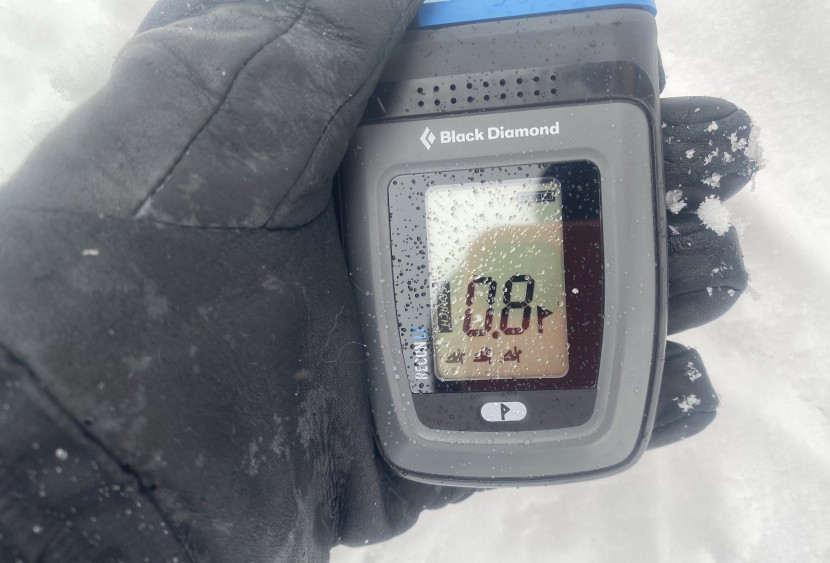 black diamond recon lt - the recon lt uses up to three small &quot;buried person&quot; icons on the...