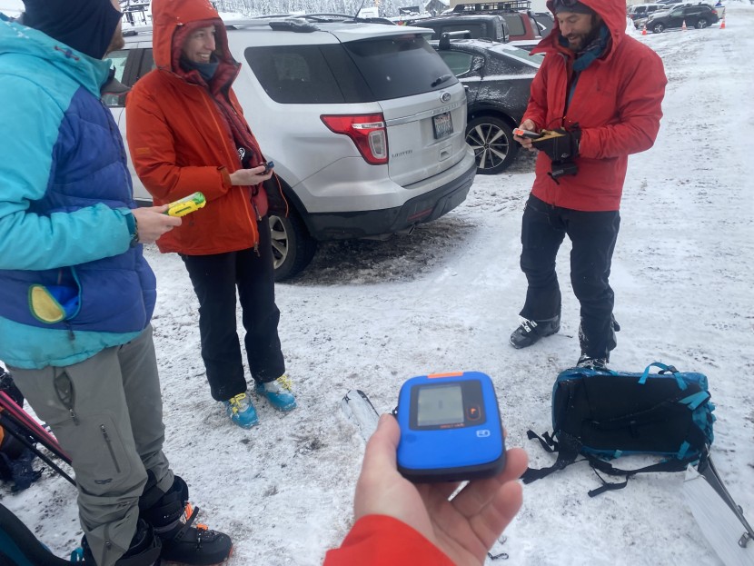 ortovox diract voice - the group check function shortens the range to around 1 m with no...