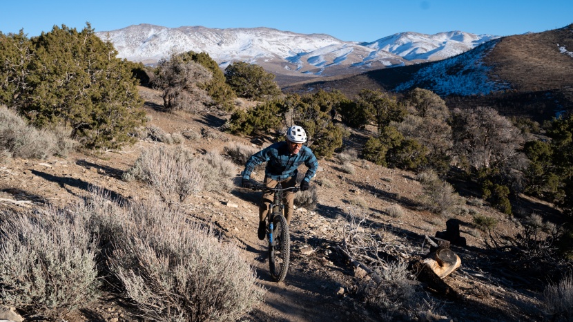 santa cruz bronson xo1 axs rsv - seated or standing, the vpp suspension is impressively calm while...