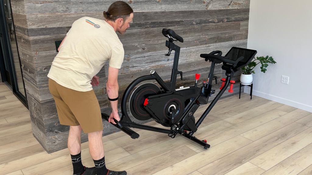 Velocore Bike 16 - The Indoor Exercise Bike That Leans