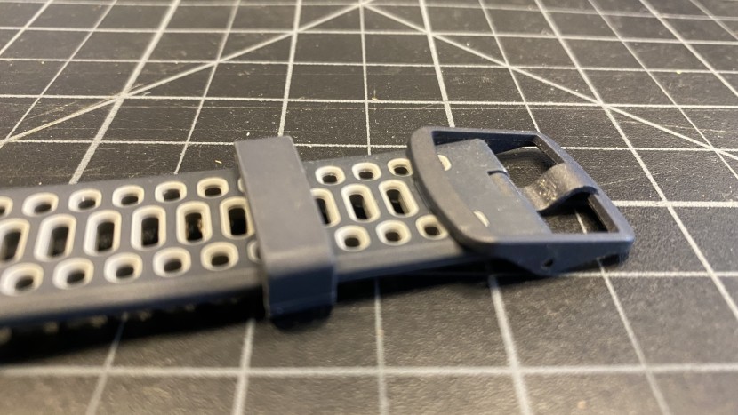 coros pace 2 - we experienced no issues but the plastic buckle probably will break...