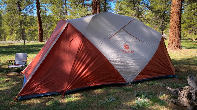 marmot torreya 6 - the vestibule isn&#039;t huge, but it&#039;s well-designed and plenty for most...