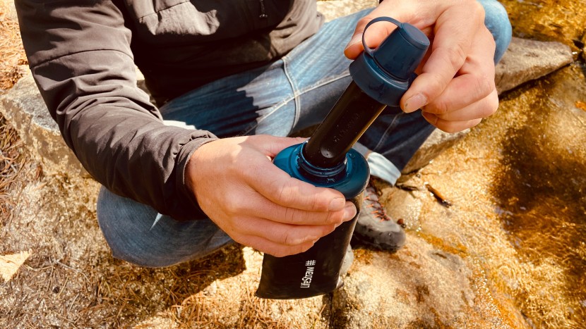 lifestraw peak squeeze - steve mace demonstrates the straightforward setup of the lifestraw...