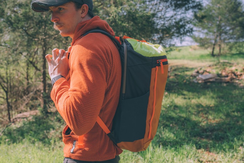 cotopaxi moda 20 - comfortable padding on both the back panel and shoulder straps give...