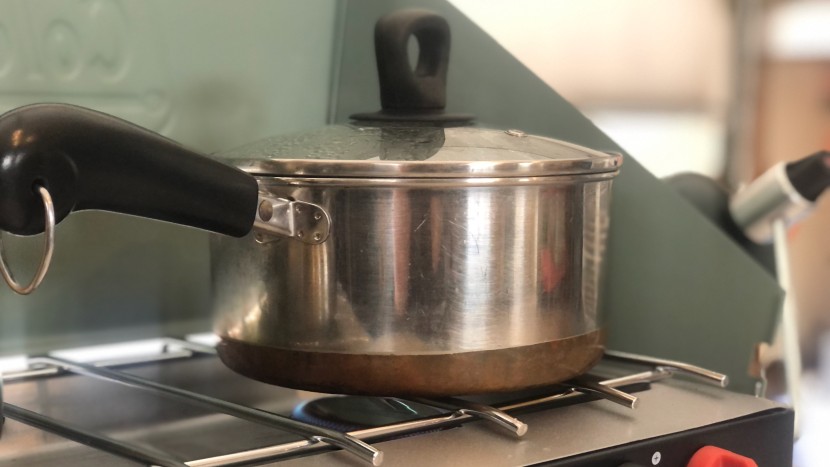 coleman cascade classic - as you can see, the cascade manages to sustain a very low flame for...