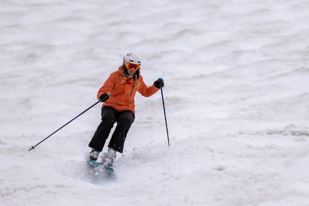 atomic maven 93 c - an agile ski in all terrain, the maven is a great first ski for...