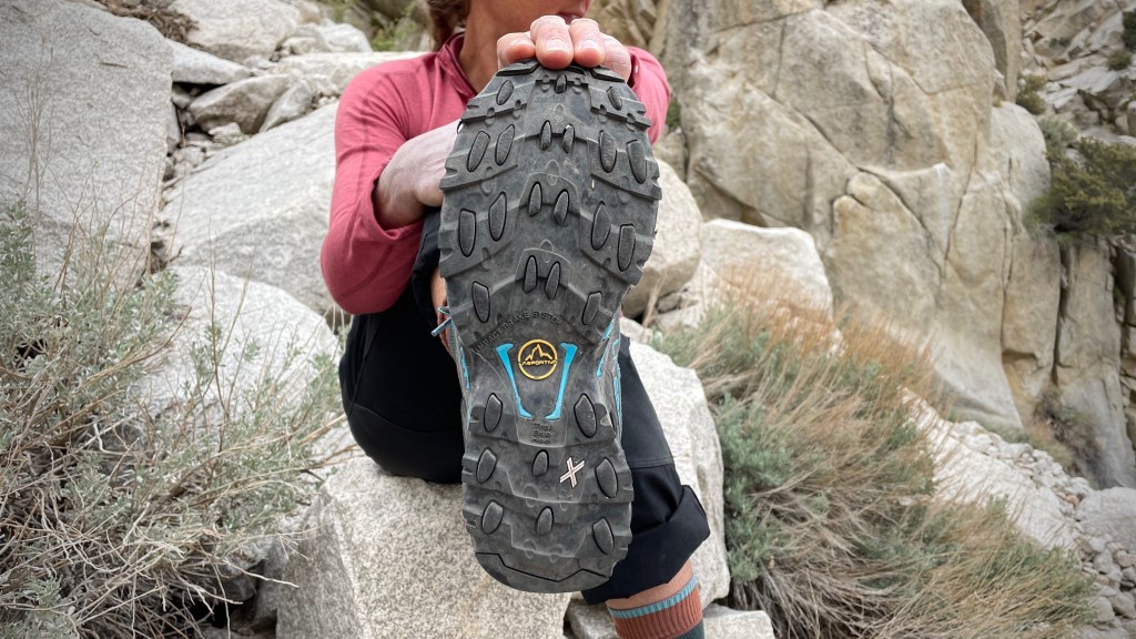 Vibram hiking sale shoes womens