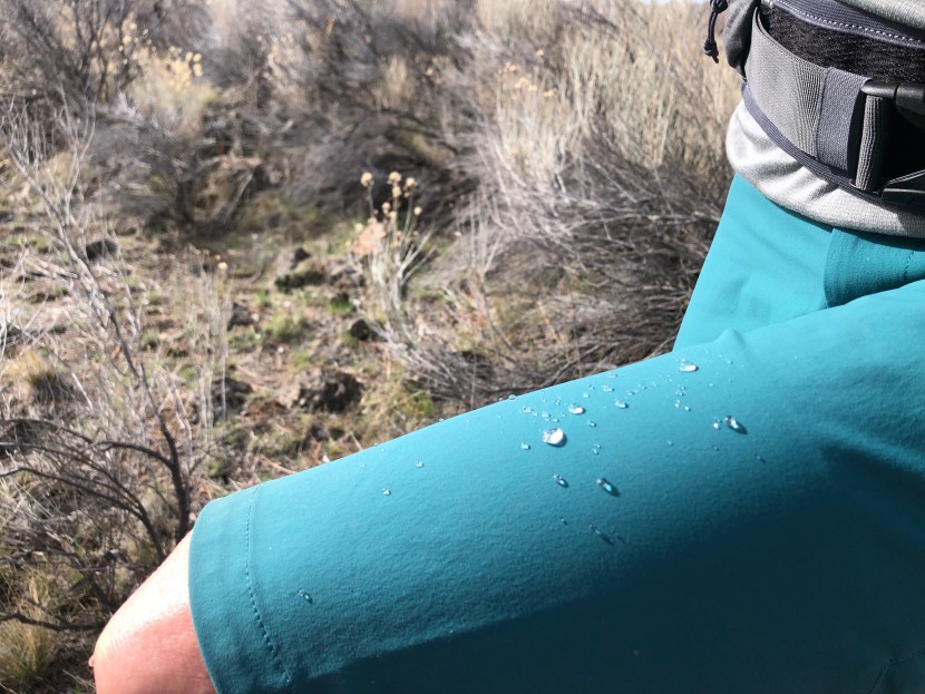 rapha trail shorts women&#039;s - water beaded up and rolled away on the rapha trail shorts.