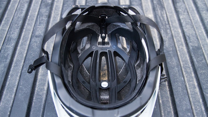 giro radix mips - a mips liner, adjustable strap splitters, and an adjustable visor...