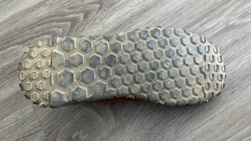 ride concepts flume women&#039;s - here you can see the max grip outsole and the hexagonal dot pattern...
