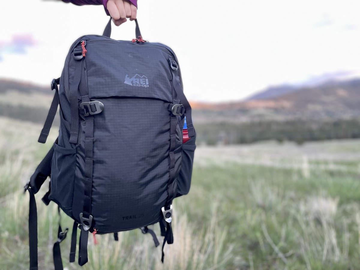 rei co-op trail 25 for women daypack review