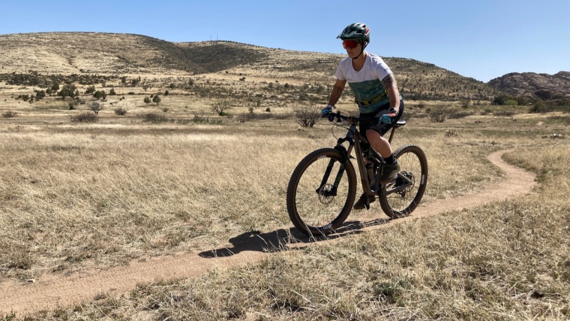 mountain bike flat shoes womens - cross country riders will likely appreciate good power transfer...