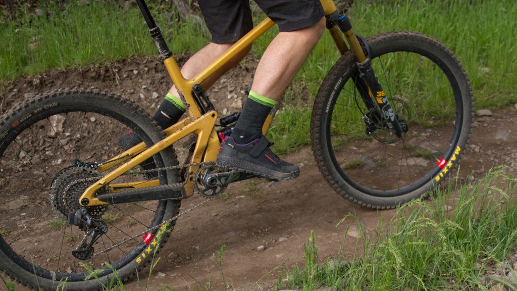 Review: Ride Concepts Tallac Clip mountain bike shoe rocks in