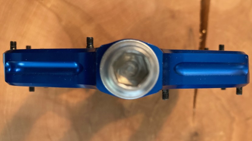 chromag dagga - these pedals have unbeatable grip and the pin height can be adjusted...