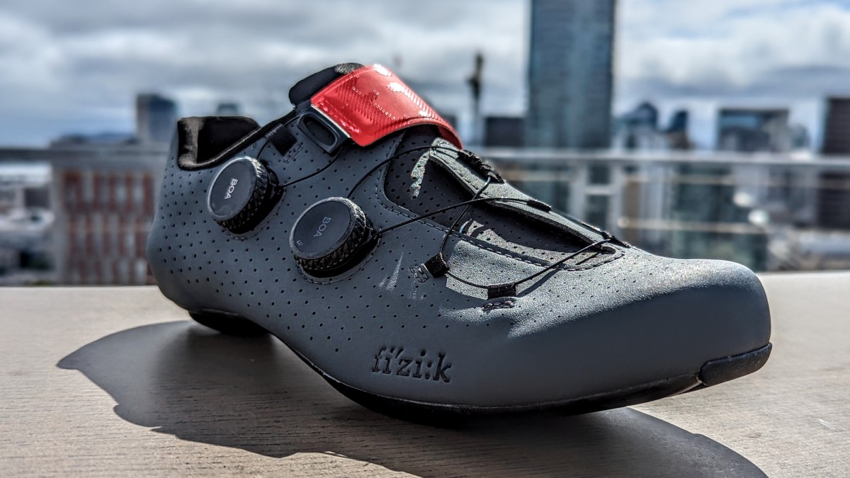 Fizik Vento Infinito Carbon 2 Review (Once secured, the Infinito Carbon 2's redesigned upper creates an excellent form fit.)
