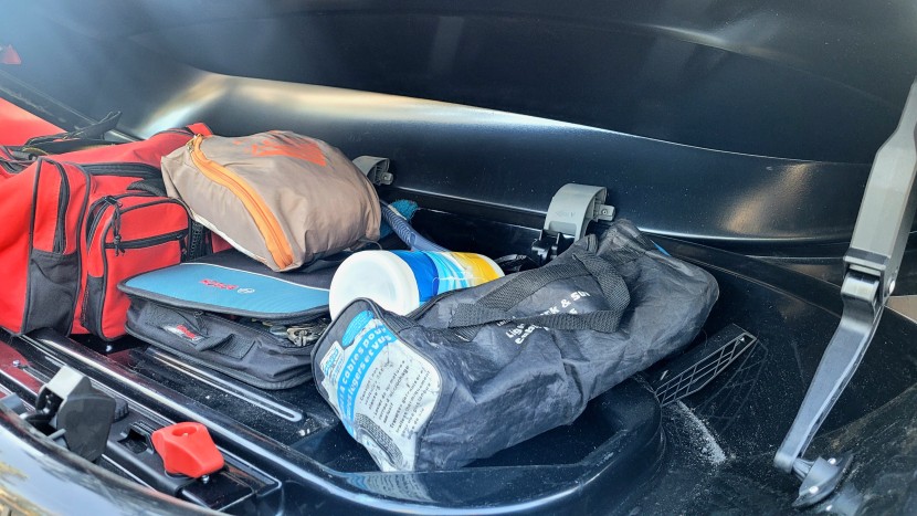 yakima rocketbox pro 14 - while the rocketbox pro might not be able to hold the longest gear...