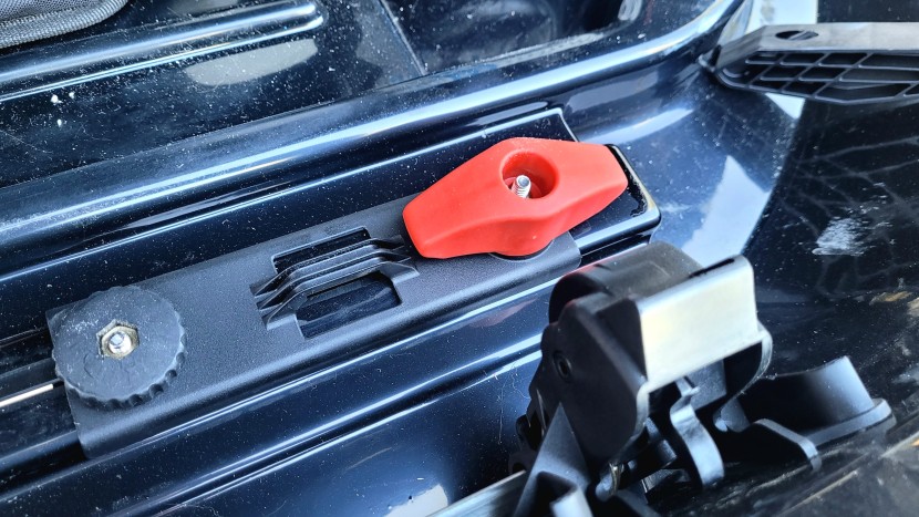 yakima rocketbox pro 14 - it can be hard to tell how tight the clamps on the rocketbox pro 14...